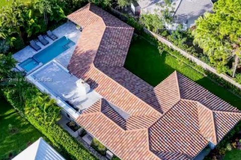 House in Biscayne Park, Florida 3 bedrooms, 247.96 sq.m. № 1477622 - photo 20