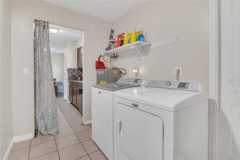 House in Bartow, Florida 3 bedrooms, 112.88 sq.m. № 1662410 - photo 16