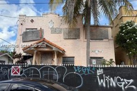 Commercial property in Miami, Florida 235.23 sq.m. № 2020188