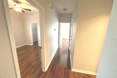 Condo in Winter Haven, Florida, 2 bedrooms № 2237625 - photo 7