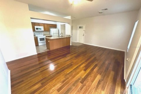 Condo in Winter Haven, Florida, 2 bedrooms № 2237625 - photo 3