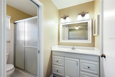 Villa ou maison à vendre à Sarasota, Floride: 2 chambres, 164.44 m2 № 2418566 - photo 23