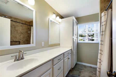 Villa ou maison à vendre à Sarasota, Floride: 2 chambres, 164.44 m2 № 2418566 - photo 28