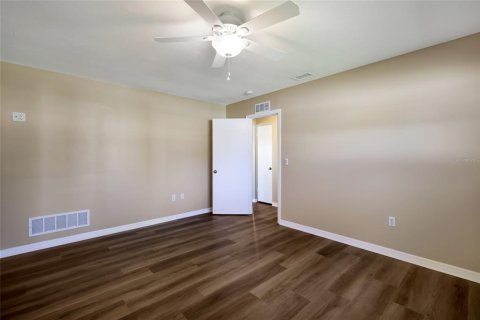 Villa ou maison à vendre à Sarasota, Floride: 2 chambres, 164.44 m2 № 2418566 - photo 22