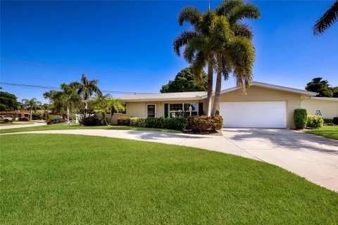 Villa ou maison à vendre à Sarasota, Floride: 2 chambres, 164.44 m2 № 2418566 - photo 4
