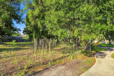 Commercial property in Sarasota, Florida 23 bedrooms, 635.27 sq.m. № 2393992 - photo 26