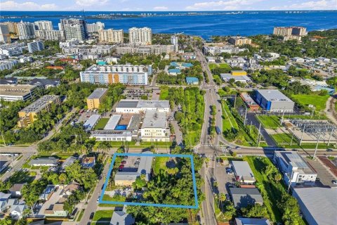 Commercial property in Sarasota, Florida 23 bedrooms, 635.27 sq.m. № 2393992 - photo 19