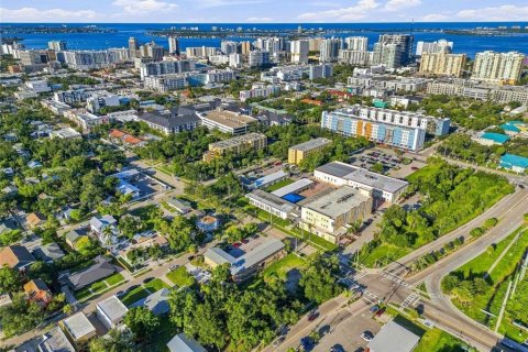 Commercial property in Sarasota, Florida 23 bedrooms, 635.27 sq.m. № 2393992 - photo 18