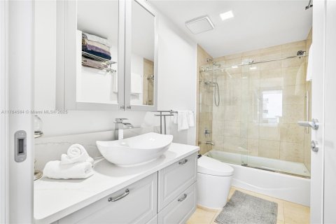 Copropriété à louer à Hallandale Beach, Floride: 3 chambres, 155.61 m2 № 1698868 - photo 27