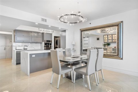Copropriété à louer à Hallandale Beach, Floride: 3 chambres, 155.61 m2 № 1698868 - photo 4