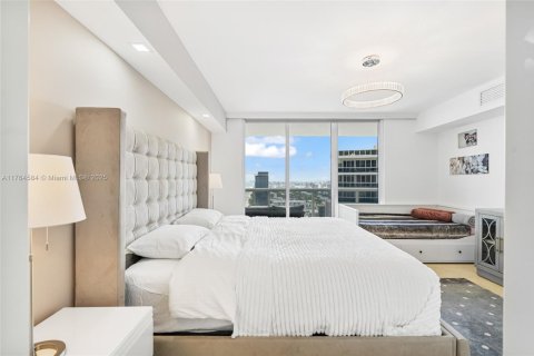 Copropriété à louer à Hallandale Beach, Floride: 3 chambres, 155.61 m2 № 1698868 - photo 15