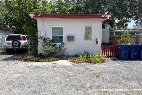Commercial property in Miami, Florida 218.69 sq.m. № 1871882 - photo 8