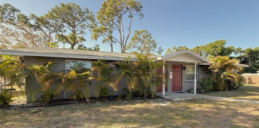 Apartamento en Englewood, Florida 2 dormitorios, 66.33 m2 № 2097481