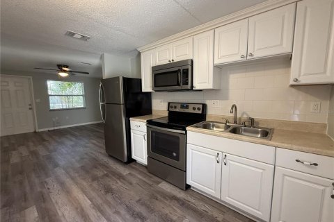 Apartamento en alquiler en Englewood, Florida, 2 dormitorios, 66.33 m2 № 2097481 - foto 4