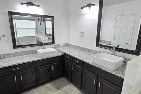 House in Davenport, Florida 4 bedrooms, 170.01 sq.m. № 1883214 - photo 12