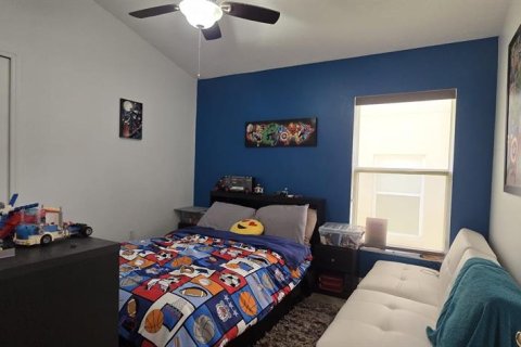 House in Davenport, Florida 4 bedrooms, 170.01 sq.m. № 1883214 - photo 19