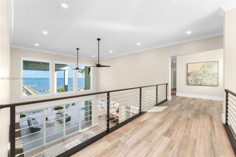 Casa en venta en Islamorada, Village of Islands, Florida, 6 dormitorios, 705.13 m2 № 2040182 - foto 17