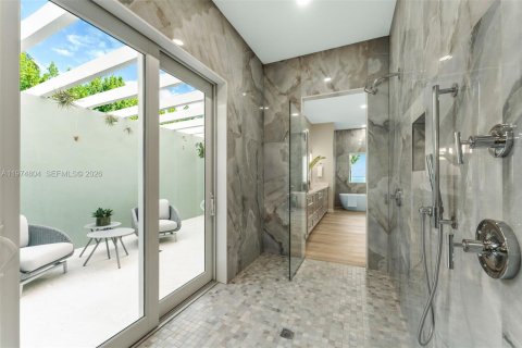 Casa en venta en Islamorada, Village of Islands, Florida, 6 dormitorios, 705.13 m2 № 2040182 - foto 26