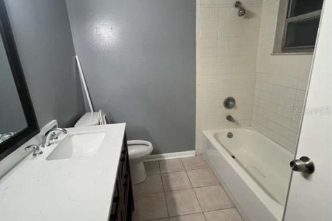 Villa ou maison à louer à Tampa, Floride: 3 chambres, 125.98 m2 № 2124596 - photo 14