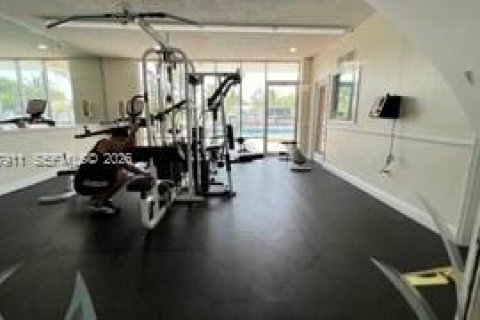 Condo in North Miami, Florida, 1 bedroom  № 2061579 - photo 19