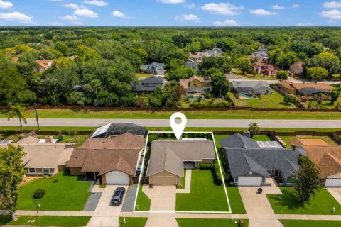 House in Orlando, Florida 3 bedrooms, 119.75 sq.m. № 2221283