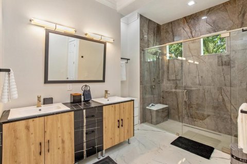 Casa en venta en Orlando, Florida, 5 dormitorios, 444.91 m2 № 1917622 - foto 30
