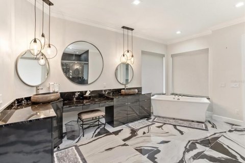 Casa en venta en Orlando, Florida, 5 dormitorios, 444.91 m2 № 1917622 - foto 24