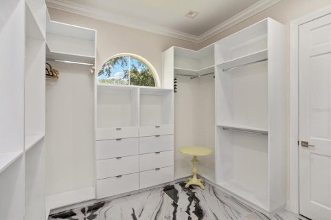Casa en venta en Orlando, Florida, 5 dormitorios, 444.91 m2 № 1917622 - foto 28