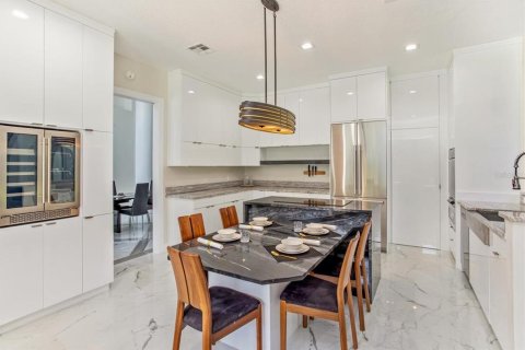Casa en venta en Orlando, Florida, 5 dormitorios, 444.91 m2 № 1917622 - foto 15