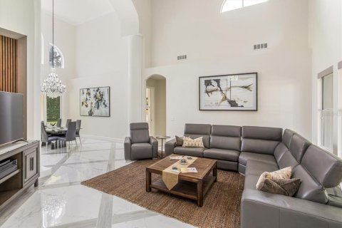 Casa en venta en Orlando, Florida, 5 dormitorios, 444.91 m2 № 1917622 - foto 11