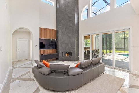 Casa en venta en Orlando, Florida, 5 dormitorios, 444.91 m2 № 1917622 - foto 19