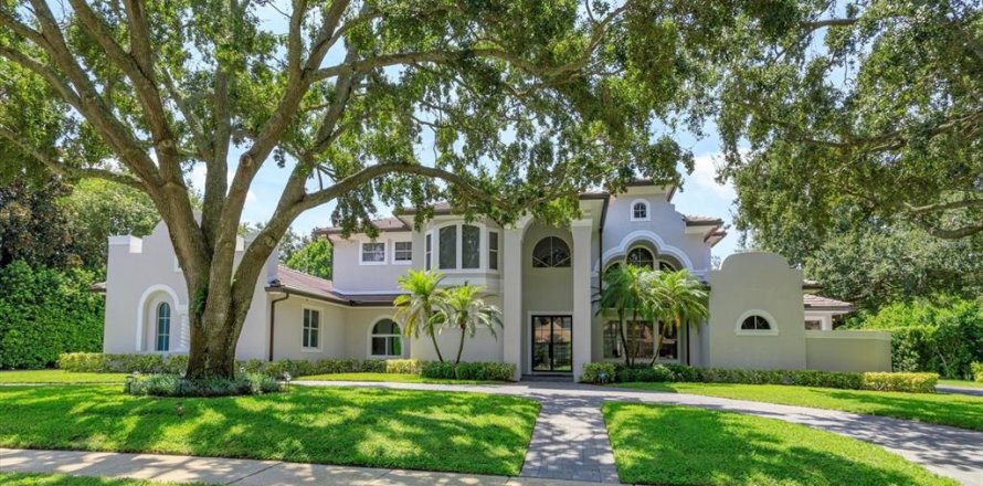 Casa en Orlando, Florida 5 dormitorios, 444.91 m2 № 1917622