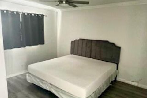 Condominio en alquiler en Fort Lauderdale, Florida, 1 dormitorio, 53.88 m2 № 2147023 - foto 12