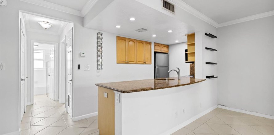 Condominio en Fort Lauderdale, Florida, 1 dormitorio  № 2147023