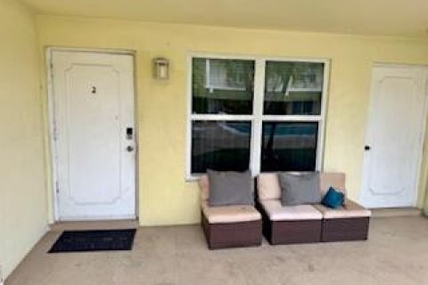Condominio en alquiler en Fort Lauderdale, Florida, 1 dormitorio, 53.88 m2 № 2147023 - foto 2