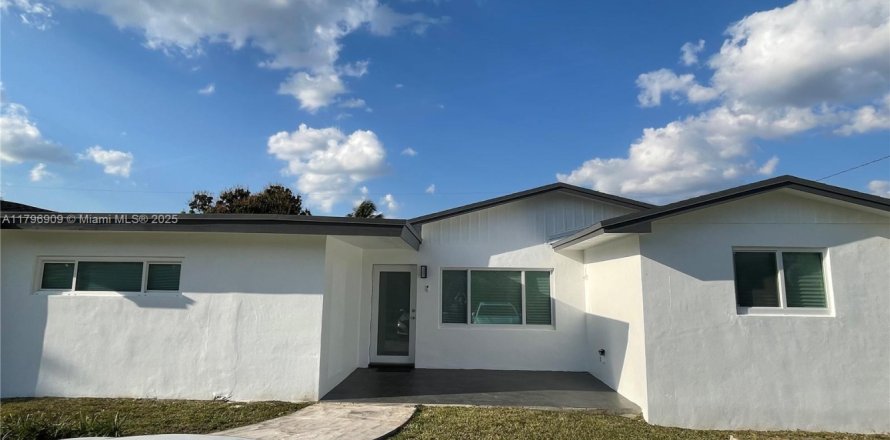 Villa ou maison à Miami, Floride 3 chambres, 187.38 m2 № 1686301