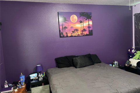 Casa en venta en Deltona, Florida, 4 dormitorios, 217.11 m2 № 2267469 - foto 15