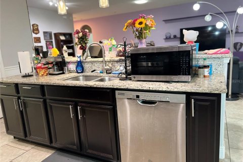 Casa en venta en Deltona, Florida, 4 dormitorios, 217.11 m2 № 2267469 - foto 9