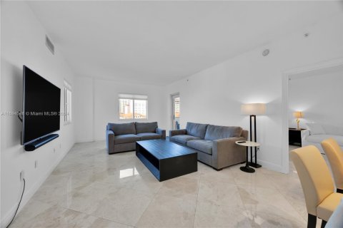 Condo in Coral Gables, Florida, 2 bedrooms  № 1445374 - photo 18