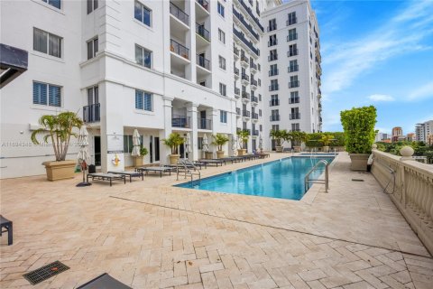 Condo in Coral Gables, Florida, 2 bedrooms  № 1445374 - photo 12