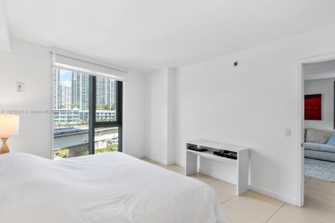 Condo in Miami, Florida, 2 bedrooms  № 2194809 - photo 22
