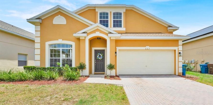 House in Davenport, Florida 5 bedrooms, 217.86 sq.m. № 1806911