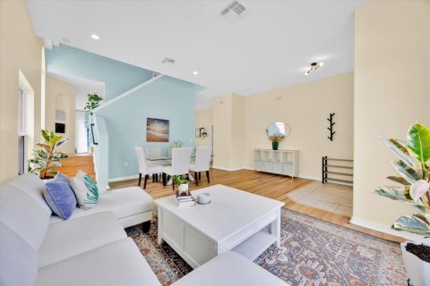 House in Davenport, Florida 5 bedrooms, 217.86 sq.m. № 1806911 - photo 6