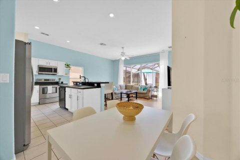 House in Davenport, Florida 5 bedrooms, 217.86 sq.m. № 1806911 - photo 10