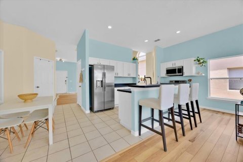 House in Davenport, Florida 5 bedrooms, 217.86 sq.m. № 1806911 - photo 11
