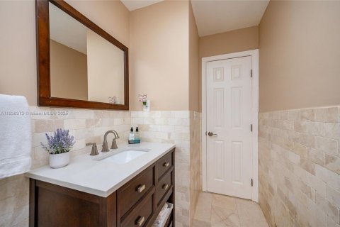 Casa en venta en Miami, Florida, 4 dormitorios, 162.39 m2 № 1951091 - foto 17