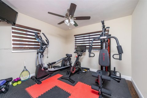 Casa en venta en Miami, Florida, 4 dormitorios, 162.39 m2 № 1951091 - foto 21