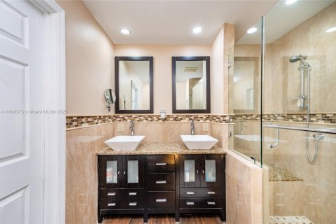 Casa en venta en Miami, Florida, 4 dormitorios, 162.39 m2 № 1951091 - foto 26