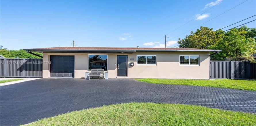 Casa en Miami, Florida 4 dormitorios, 162.39 m2 № 1951091