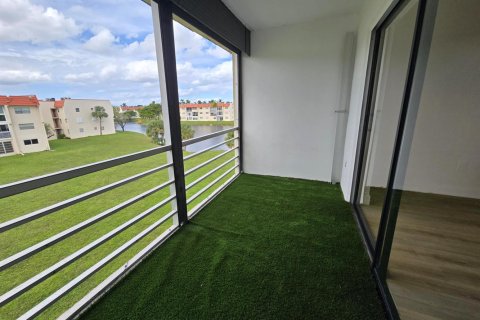 Copropriété à vendre à Sunrise, Floride: 2 chambres, 78.97 m2 № 2146974 - photo 30